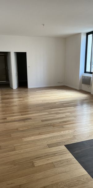 Location Appartement 2 pièces 51m² VICHY 03200 - Photo 1