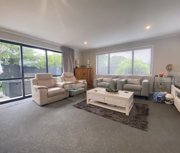 Summer Stunner - Photo 3