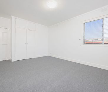 Beautifull Gem in Heart of Pascoe Vale! - Photo 2