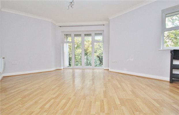 International Way, Sunbury-on-Thames, Surrey, TW16 7HQ - Photo 1