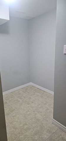 For Lease - 738 Stonepath Circle Unit# Lower, Pickering, Ontario - Photo 4