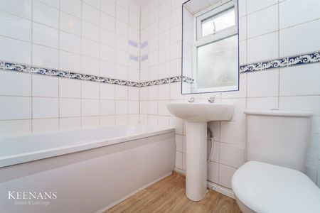 Falcon Crescent, Swinton, Manchester - Photo 3