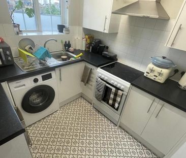 2 bedroom flat to rent - Photo 6