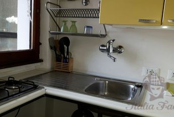 Студия возле метро Лоди Тибб