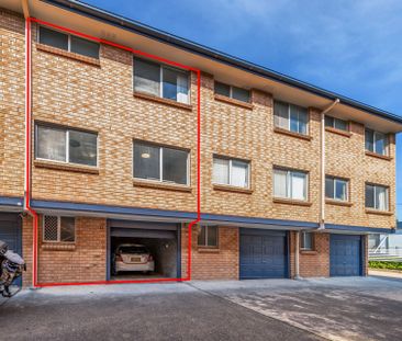Spacious Renovated 2-Bedroom Townhouse in The Junction - Photo 6