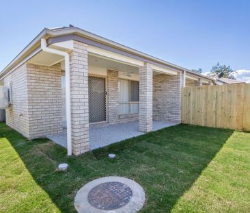 Modern & Low-Maintenance Duplex in Prime Brassall Location ($500/we... - Photo 4