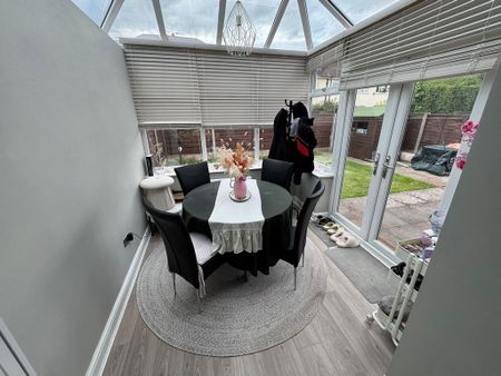 3 bedroom semi-detached house to rent - Photo 5