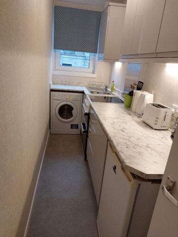 1 bedroom flat to rent - Photo 4
