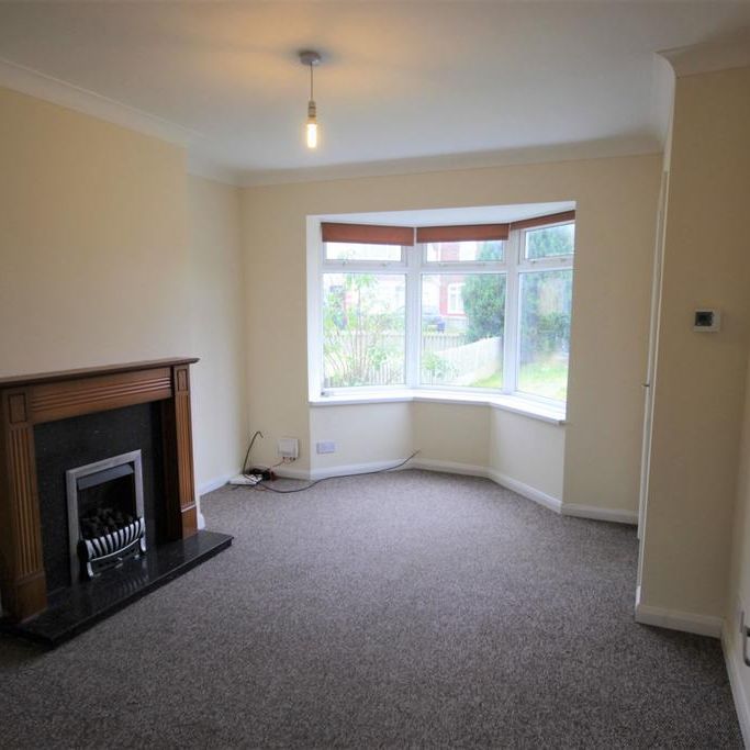 2 bedroom end of terrace house to rent - Photo 1