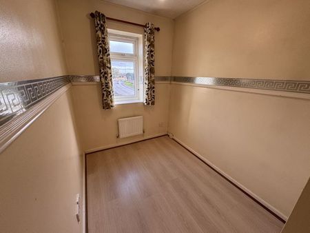 Linden Drive - Photo 3