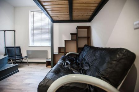 Studio to rent - Photo 2