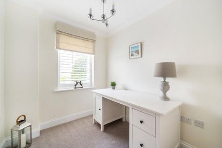 2 bedroom semi-detached house to rent - Photo 4