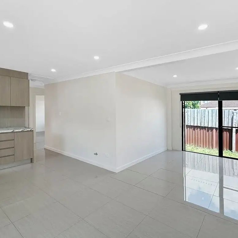 “Modern 3-Bedroom Home in a Prime Location” - Photo 1