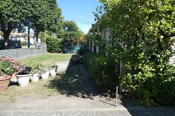 Charming 1BR Flat in Phillipstown - Photo 1