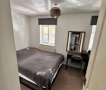 Room in a Shared House, Widgeon Close, E16 - Photo 4
