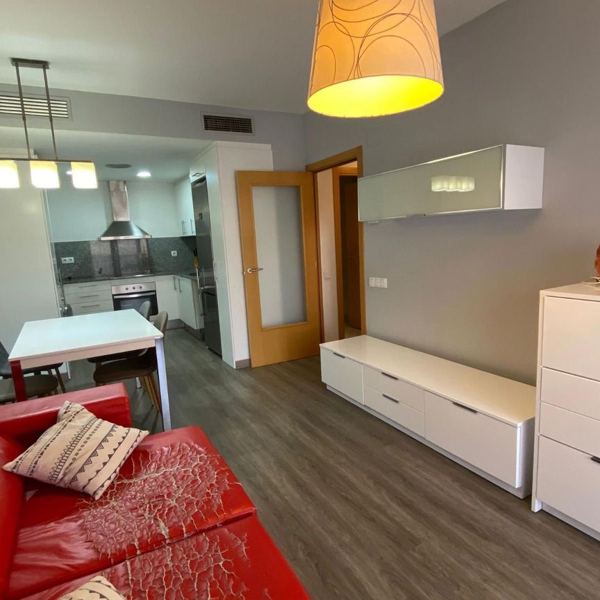 Piso de alquiler en Josep Ricart, Roses - Castellbell - Photo 1