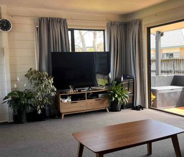 Walton Street - 3 Bedrooms - Photo 5