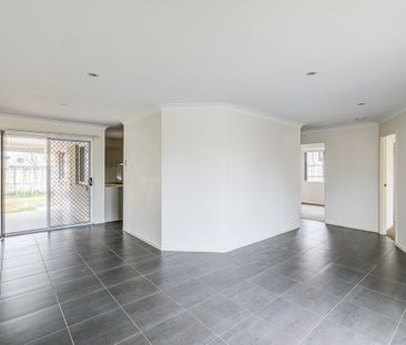 Perfect Family Home - Photo 3