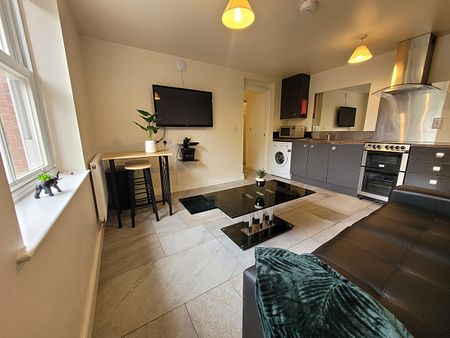 2 Bedrooms, 14 Willowbank Mews Flat 4 – Student Accommodation Coventry - Photo 3