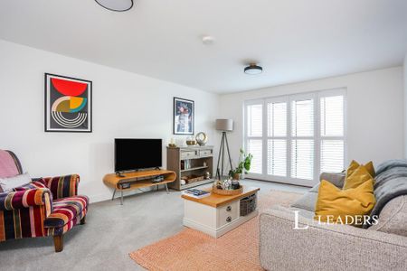 5 bedroom detached house to rent - Photo 2