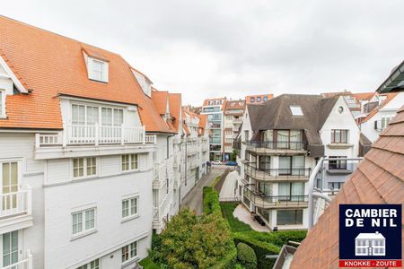 Instapklaar, gemeubeld appartement met zonneterrassen nabij het Albertplein - Photo 2