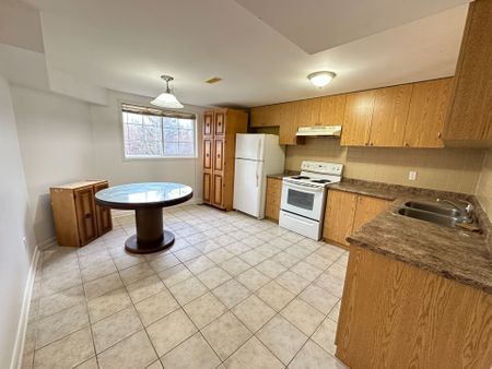 For Lease - 124 Meandering Trail, Toronto, Ontario - Photo 4