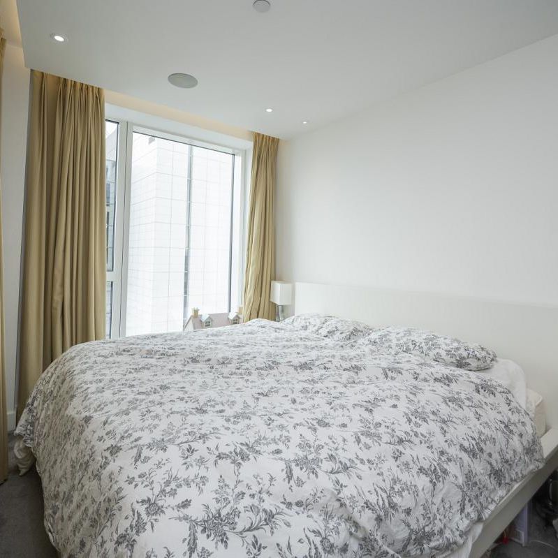 3 bedroom flat in 150 Vaughan Way - Photo 1