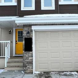 Single garage attached house available - Photo 2