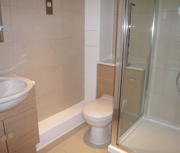 Superb 2 double bed executive apartment on the top floor of the sou... - Photo 4