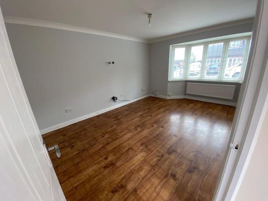 3 bedroom semi-detached house to rent - Photo 1