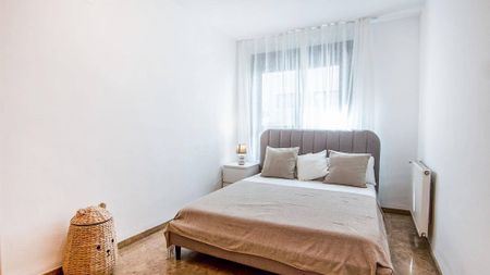 2 room luxury Flat for rent in Valencia - Photo 4