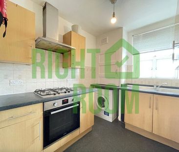 5 Bed Flat, Abbey House, E15 - Photo 3