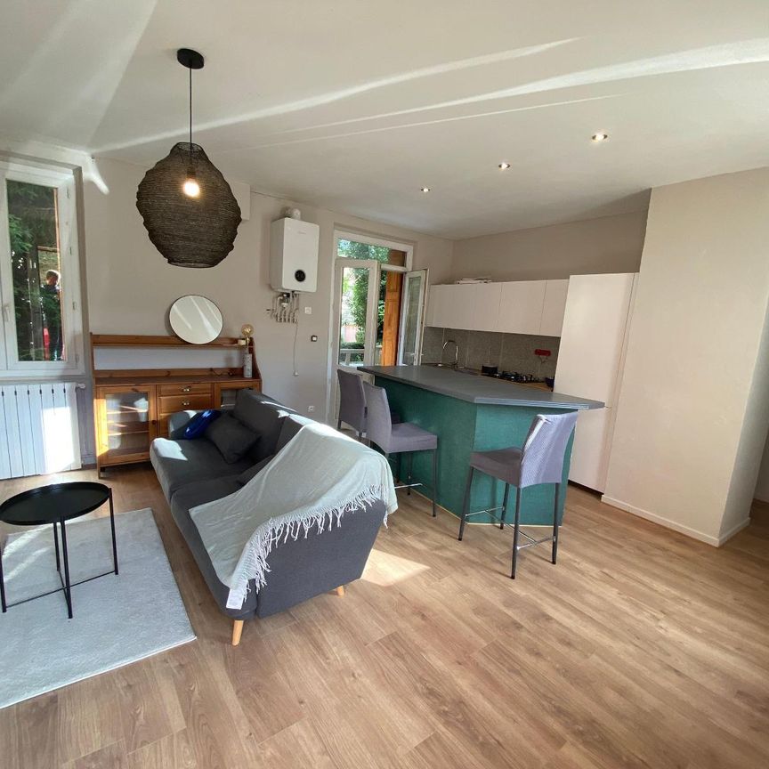 Location Appartement 2 pièces 44m² ST CHAMOND 42400 - Photo 1