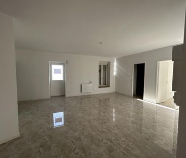 Location Appartement 3 pièces 56m² ROANNE 42300 - Photo 1