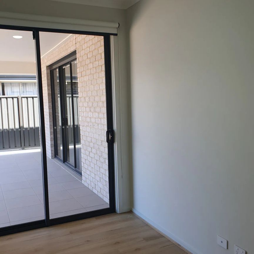 Newly Built 4–5 Bedroom Family Home with Study in Munno Para! Must See! - Photo 1