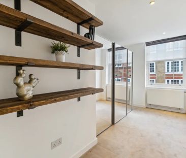 3 bedroom flat in London - Photo 3