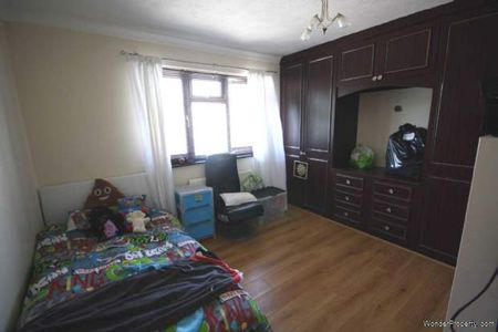 2 bedroom property to rent in Southend On Sea - Photo 4