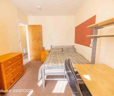 8 Ambleside Avenue - Photo 4