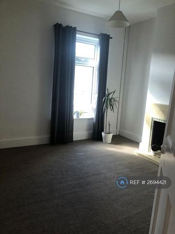 2 bedroom terraced house to rent - Photo 3