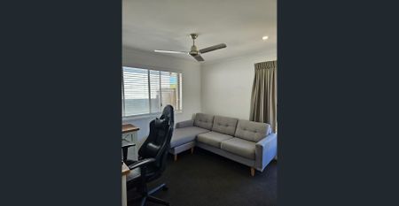 Rooms B & C/70 Auburn St Caloundra West - Photo 4