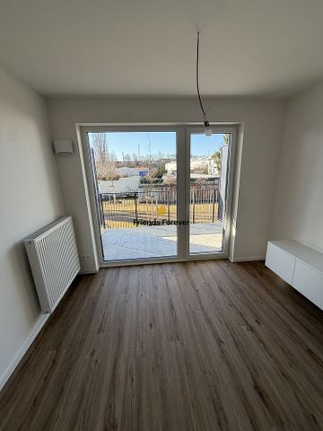 Pronájem bytu 1+kk 25 m² - Fotografie 2