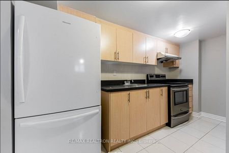 For Lease - 133 Earlton Road Unit# Bsmt, Toronto, Ontario - Photo 3