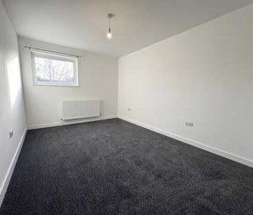 3 bedroom end of terrace house to rent - Photo 4