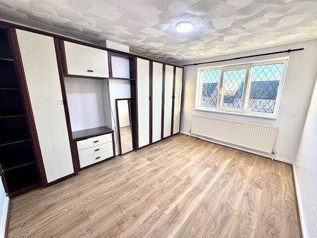 Cover Drive, Barnsley, Darfield - Photo 3