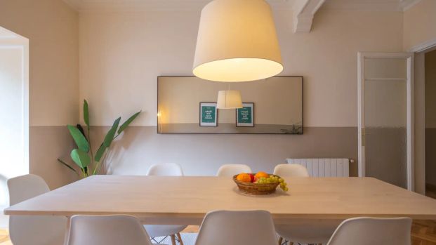 Room in a shared 6-bedroom apartment for rent in Sant Gervasi Bonanova - Photo 1