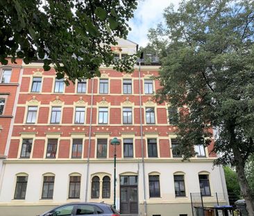 Im Herzen vom Kaßberg - Schöne 3 Zimmer-Maisonette-Wohnung mit Balkon und Einbauküche in Chemnitz - Photo 2