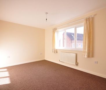 4 Bed Terraced House, Murray Close, NG5 - Photo 3
