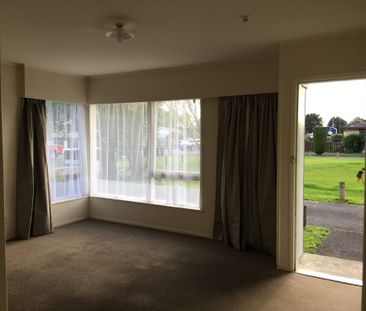 Tidy unit in block of three - Photo 4