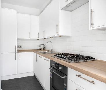 4 bedroom terraced house to rent - Photo 1