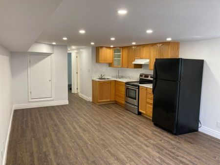 For Lease - 518 Silverthorn Avenue Unit# LOWER, Toronto, Ontario - Photo 4